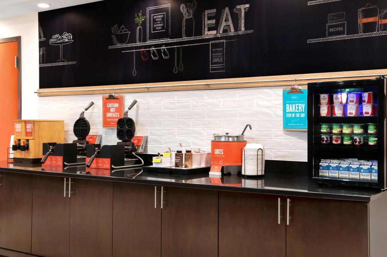 Hampton Inn Anderson/Alliance Business Park מראה חיצוני תמונה